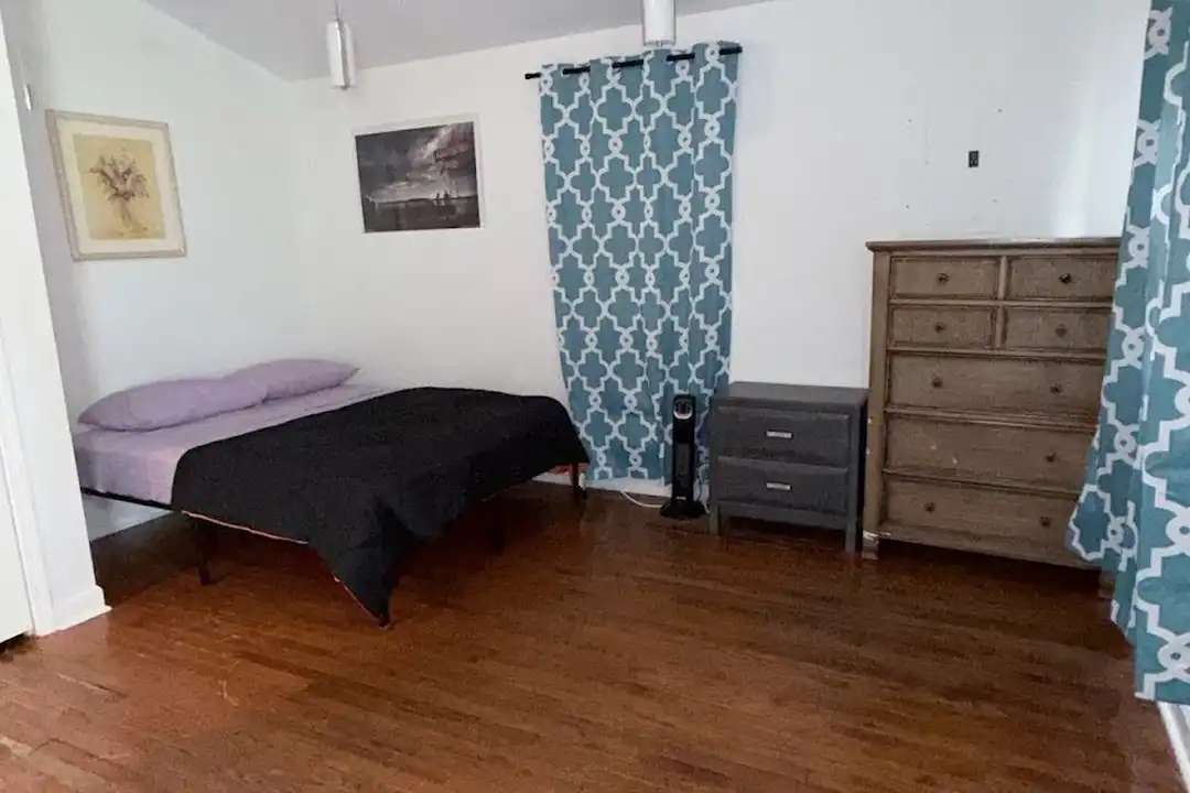 201 Spring St unit ADU studio – photo 1