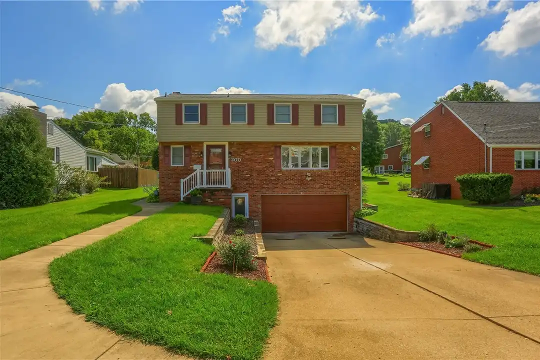 200 Spartan Dr – photo 1