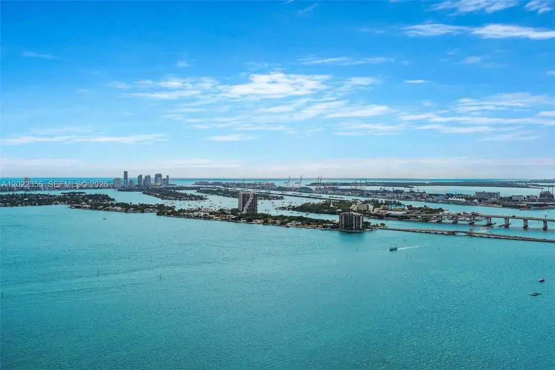 Apartment in Miami - View 4