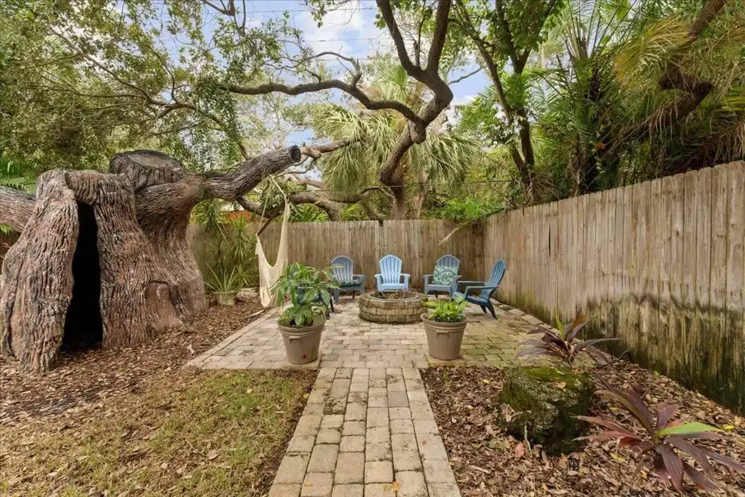 1345 Bayshore Dr unit 1044384P - View 2