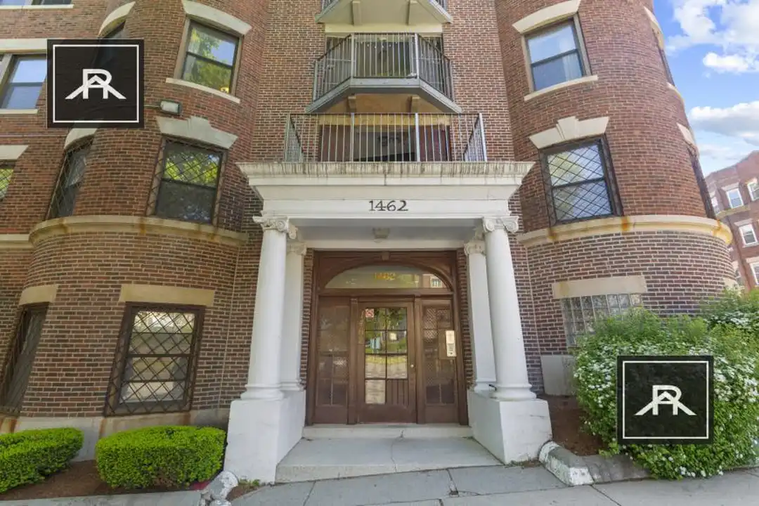 1464 Commonwealth Ave - View 5