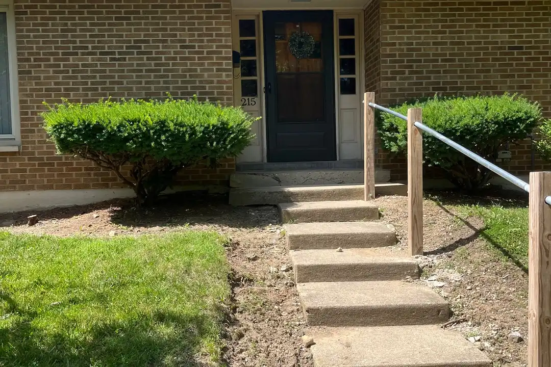 215 Marlay Rd – photo 1