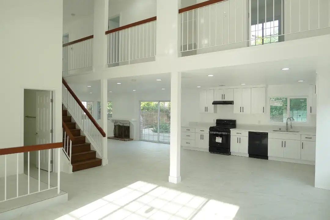 2623 E Maureen St - View 5