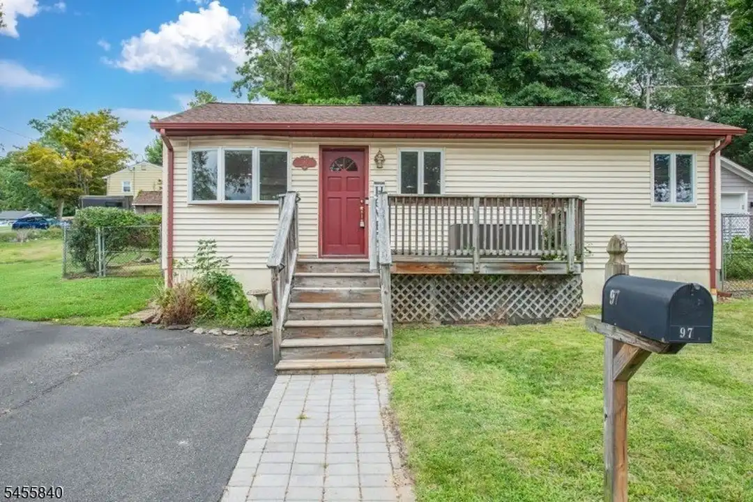 97 New York Ave – photo 1 of 19