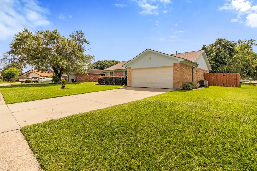 House in Houston, Charterwood, Harris - View 3