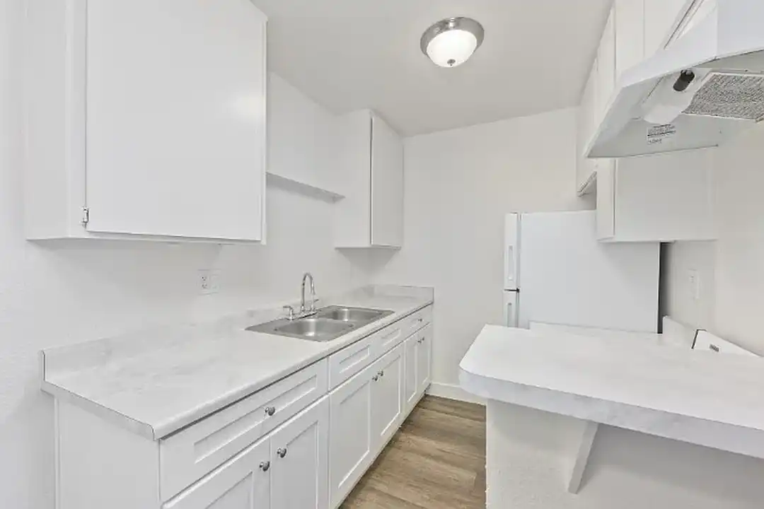 Kendall Brook Apartments – photo 1