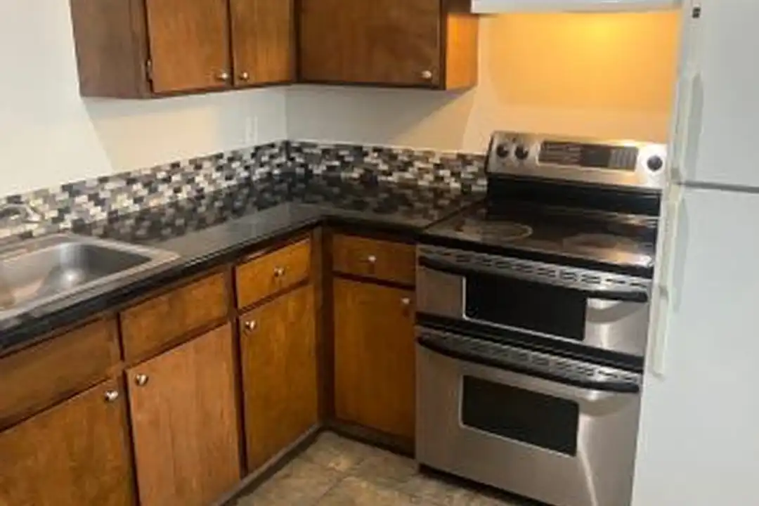 1931 33rd Ave – photo 1