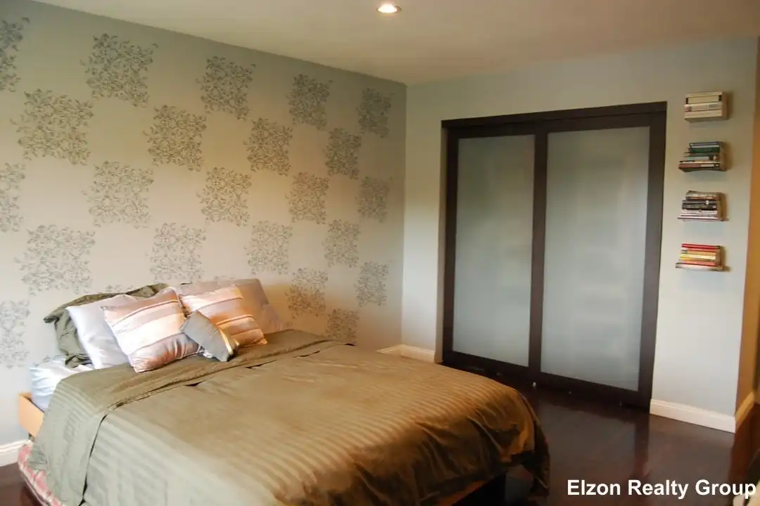 276 Chestnut Hill Ave – další
