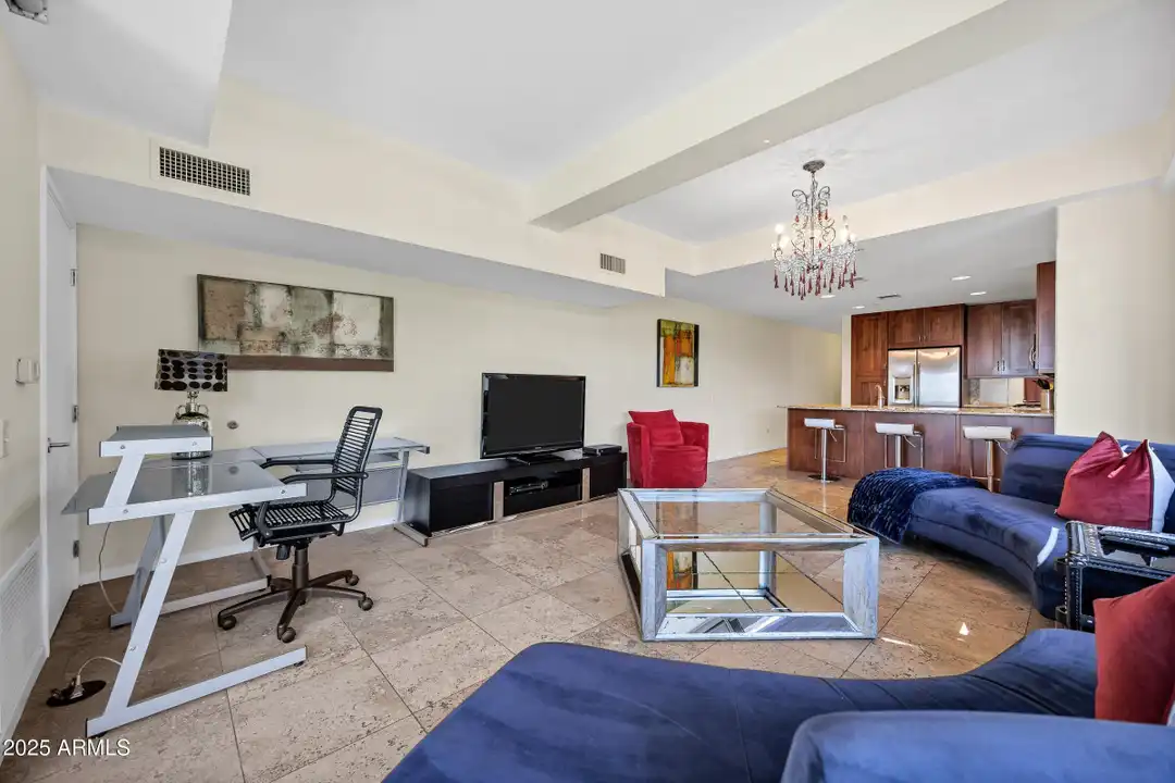 Apartment in Scottsdale - More
