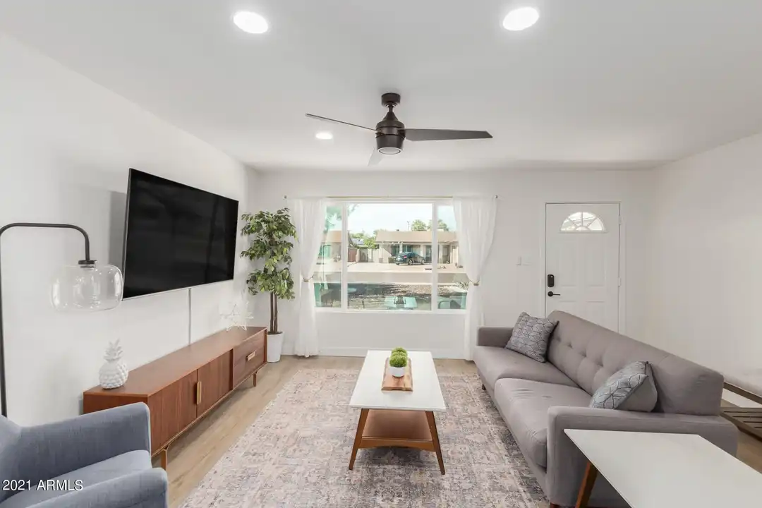 8413 E Orange Blossom Ln - View 6