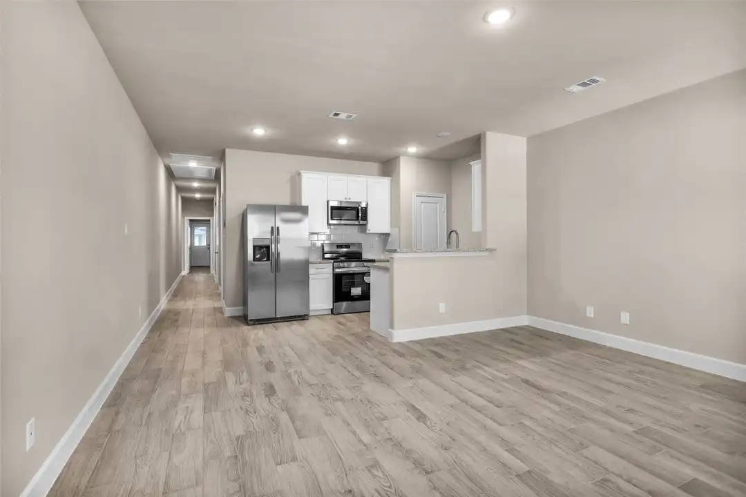 496 Golden St unit B - View 5