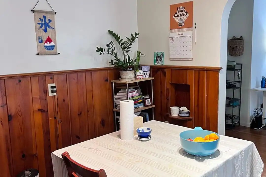 3834 Hyde Park Ave unit 03 - More