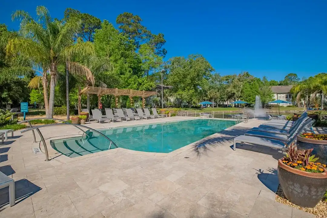 Creekfront at Deerwood – pohled 5