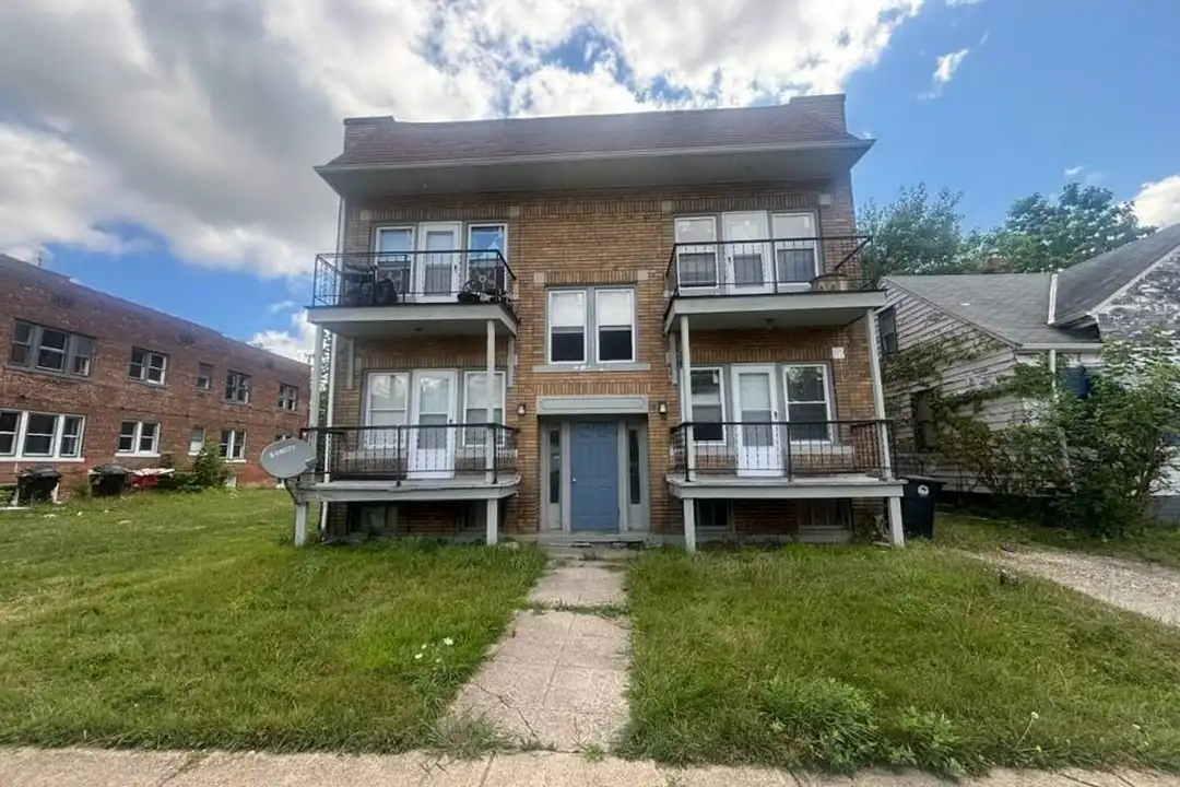 3301 E 143rd St unit unit 1 – photo 1