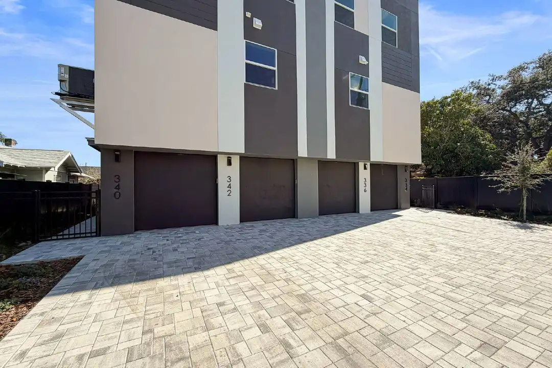 336 14th St N - View 2