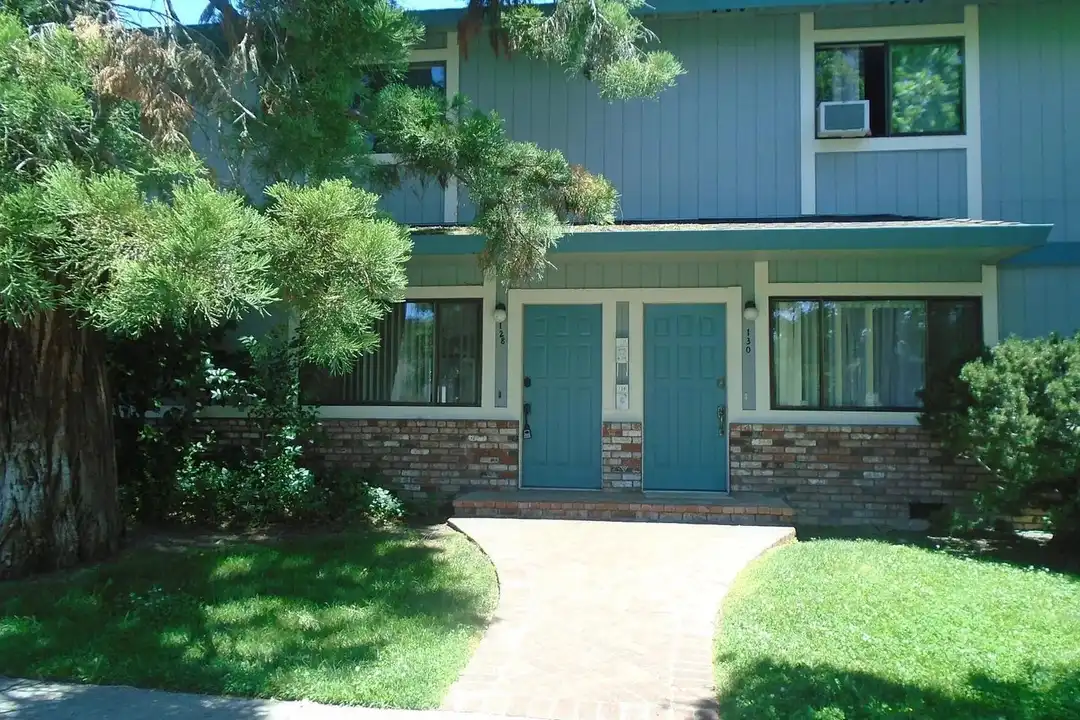 132 S Main St unit SouthMainStreet126 – photo 1 of 12
