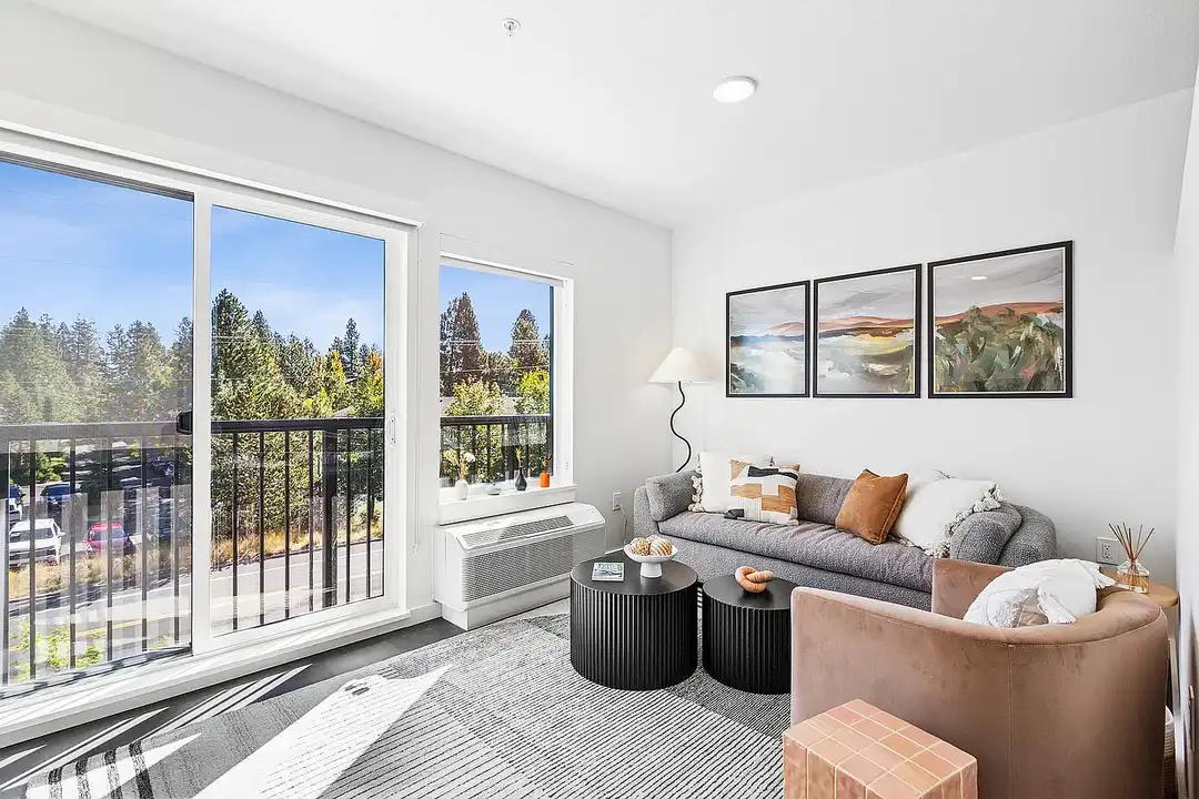 Apartment in Bend - View 5
