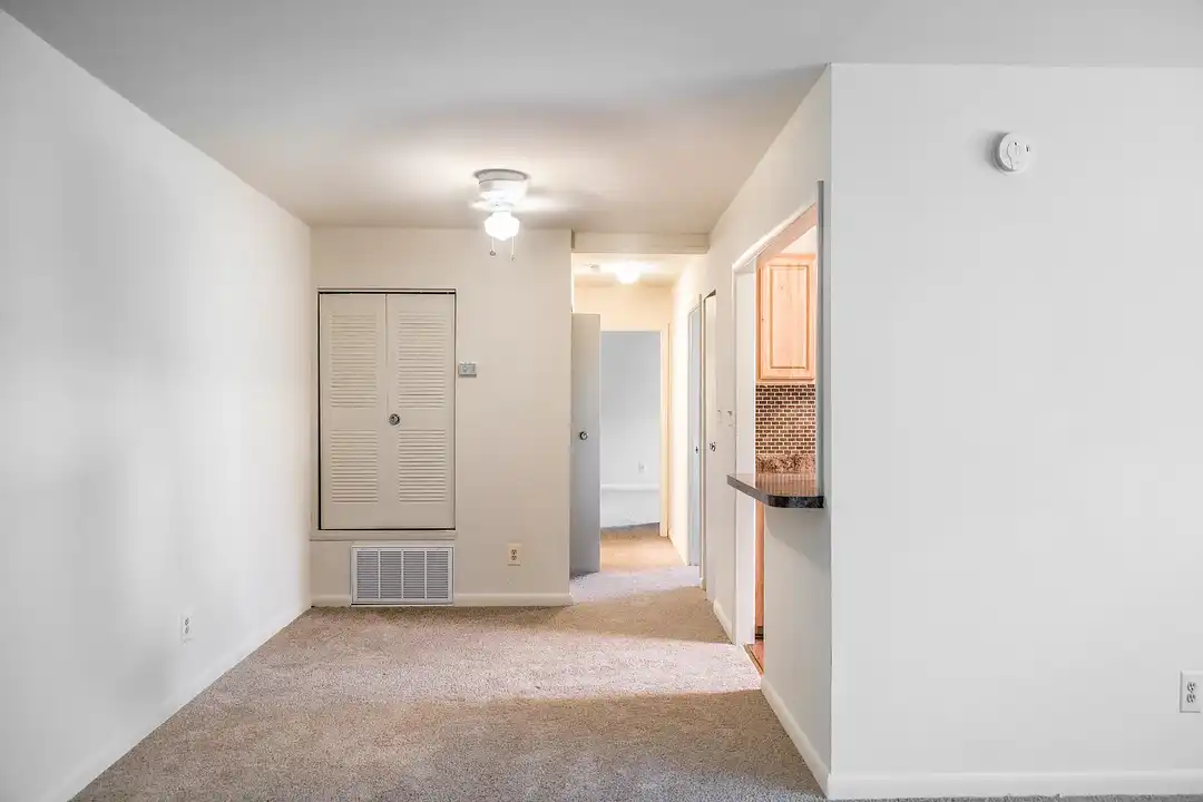 Middle Branch Manor – photo 1