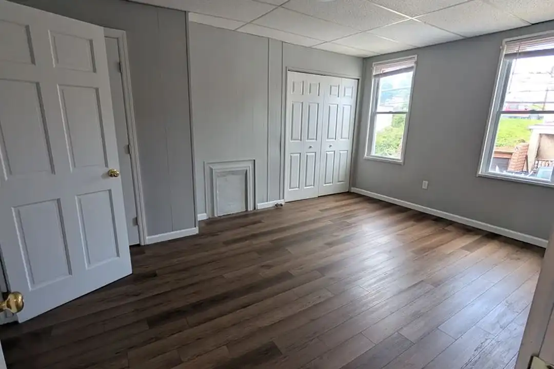 2224 Arlington Ave unit Apartment #2 – photo 1