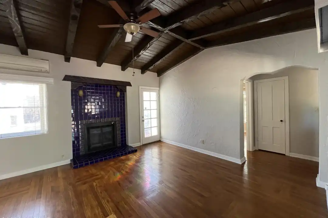 2732 N Martin Ave - View 2