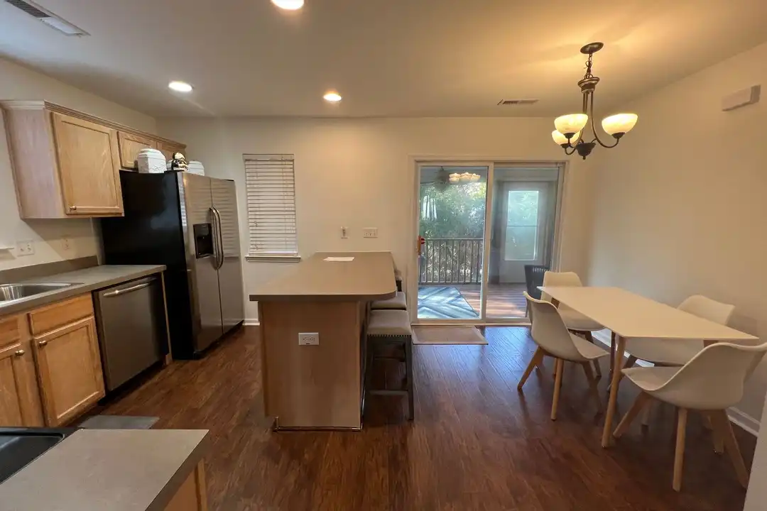 555 Tayrn Dr - View 5