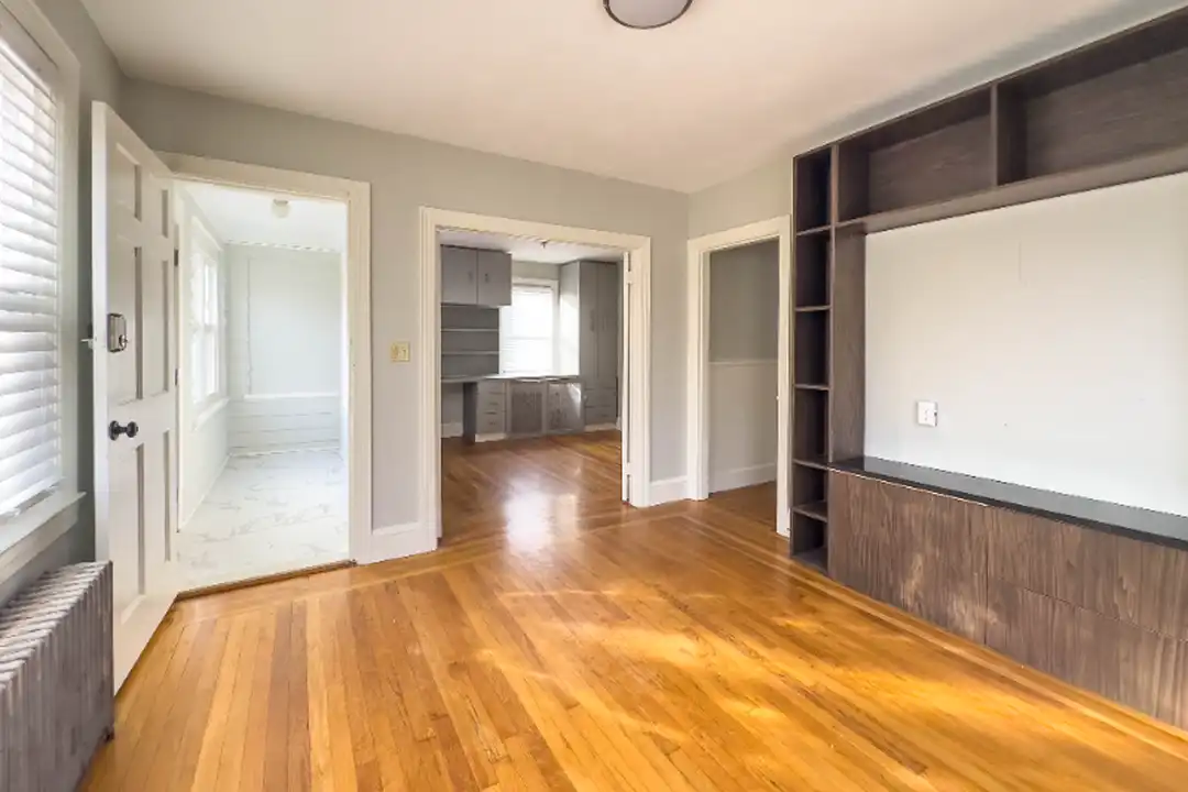 419 Maple Ave unit 1 - View 4