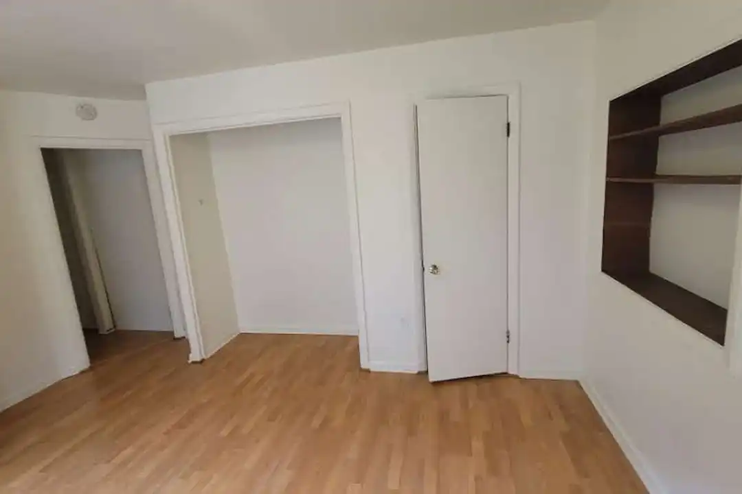 5244 NE Wistaria Dr unit 5306 - View 4