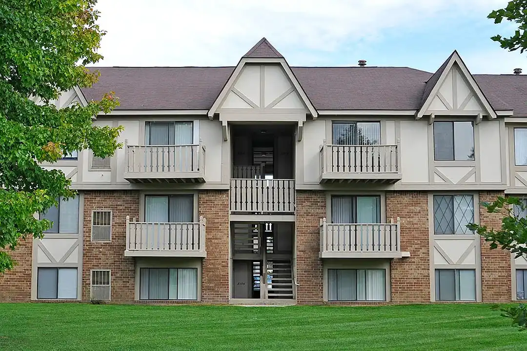 Rivers Edge Apartments – photo 1 of 27
