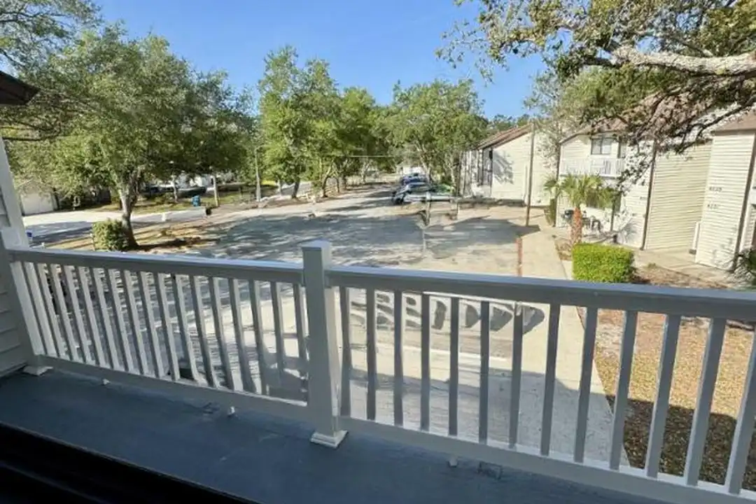 Apartment in Spring Hill - View 5