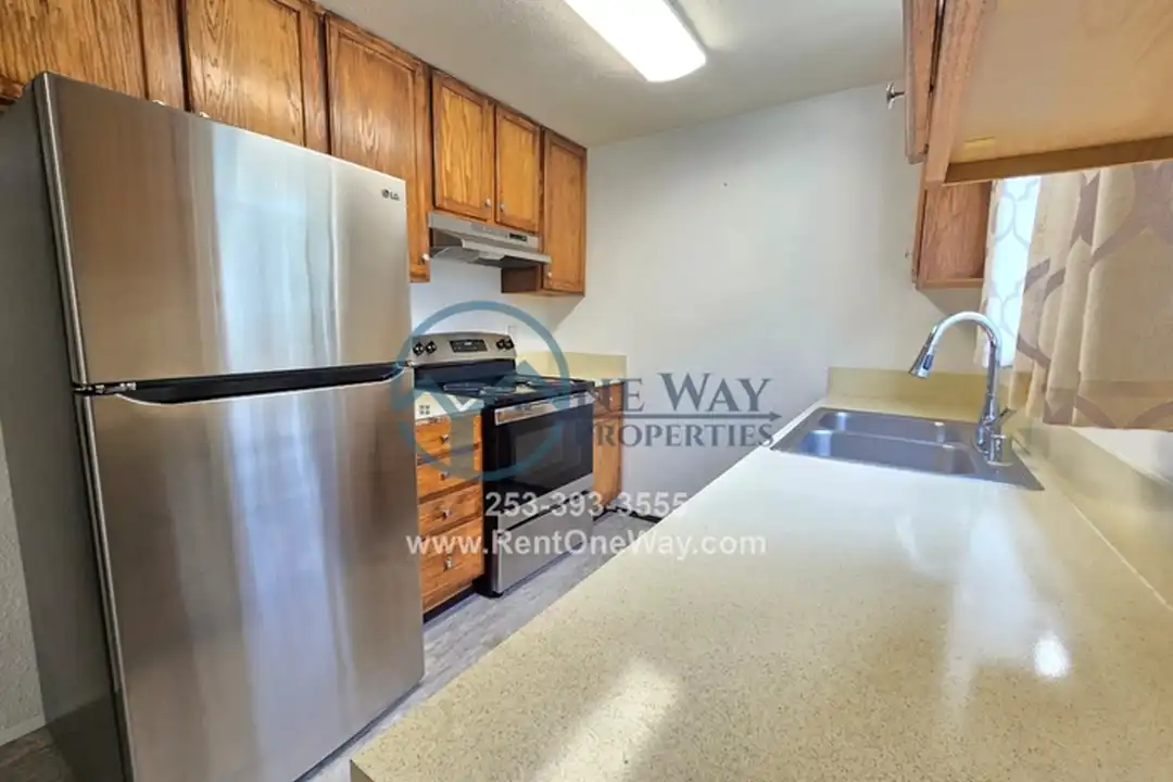 814 196th St E - View 4