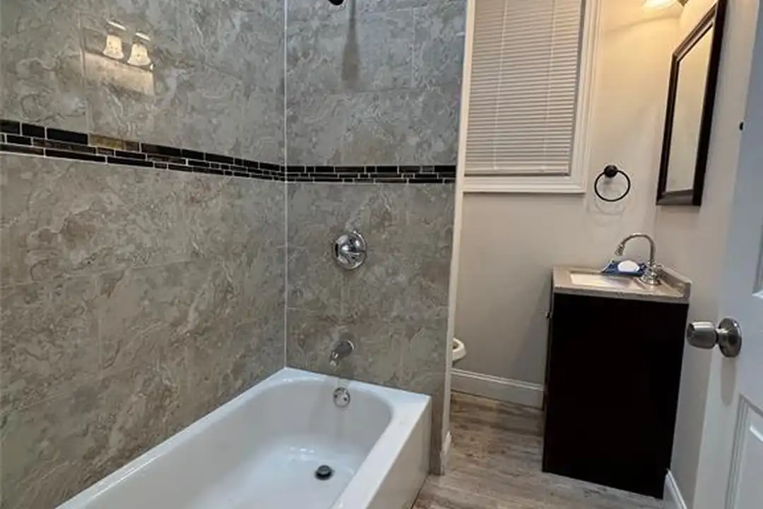 811 S 13th St - View 3