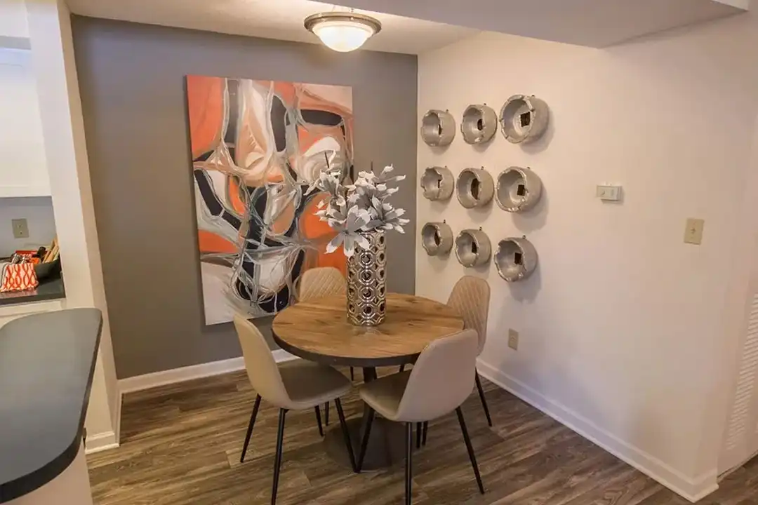 Saw Mill Village Apartments – photo 1