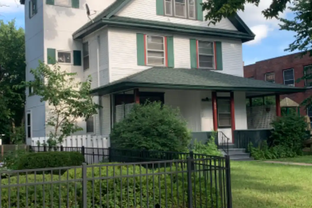 Apartment in Minneapolis - More