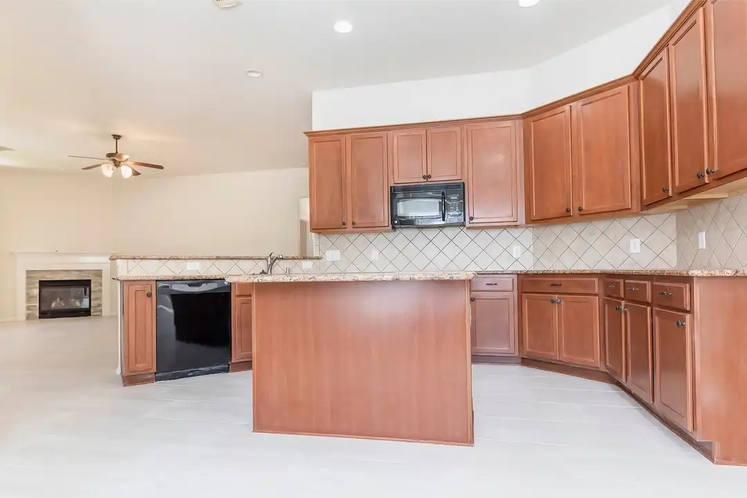 7003 Kendall Lake Ct - View 6