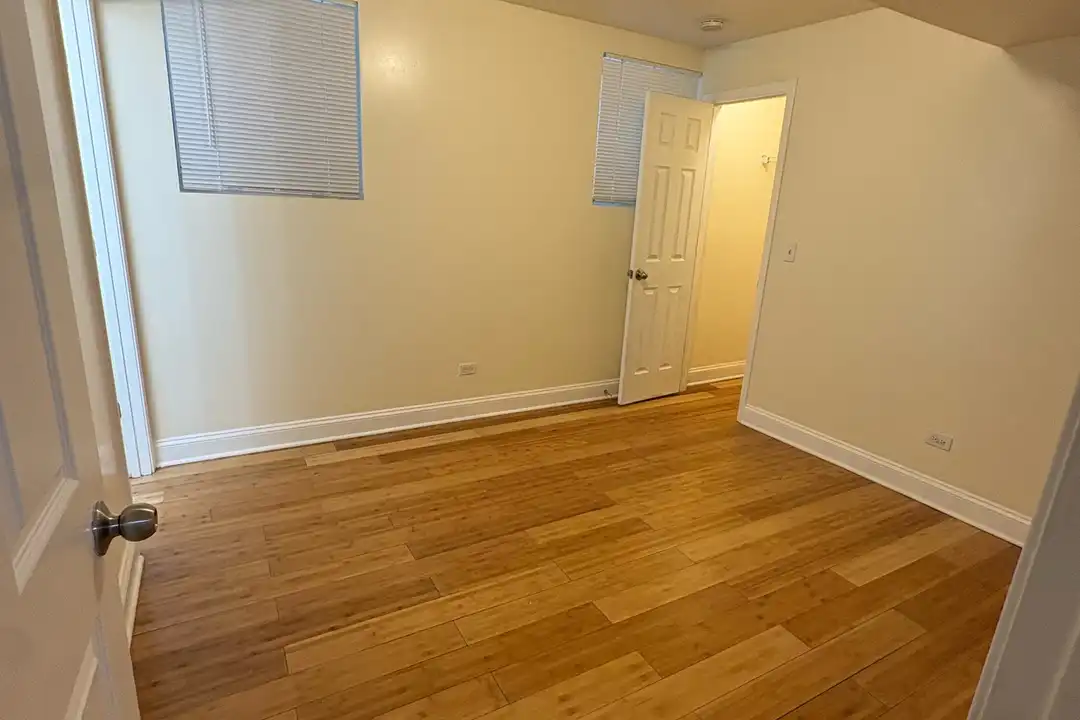 Apartment in Chicago - View 5