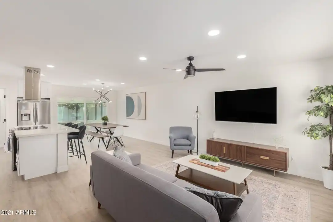 8413 E Orange Blossom Ln - View 5
