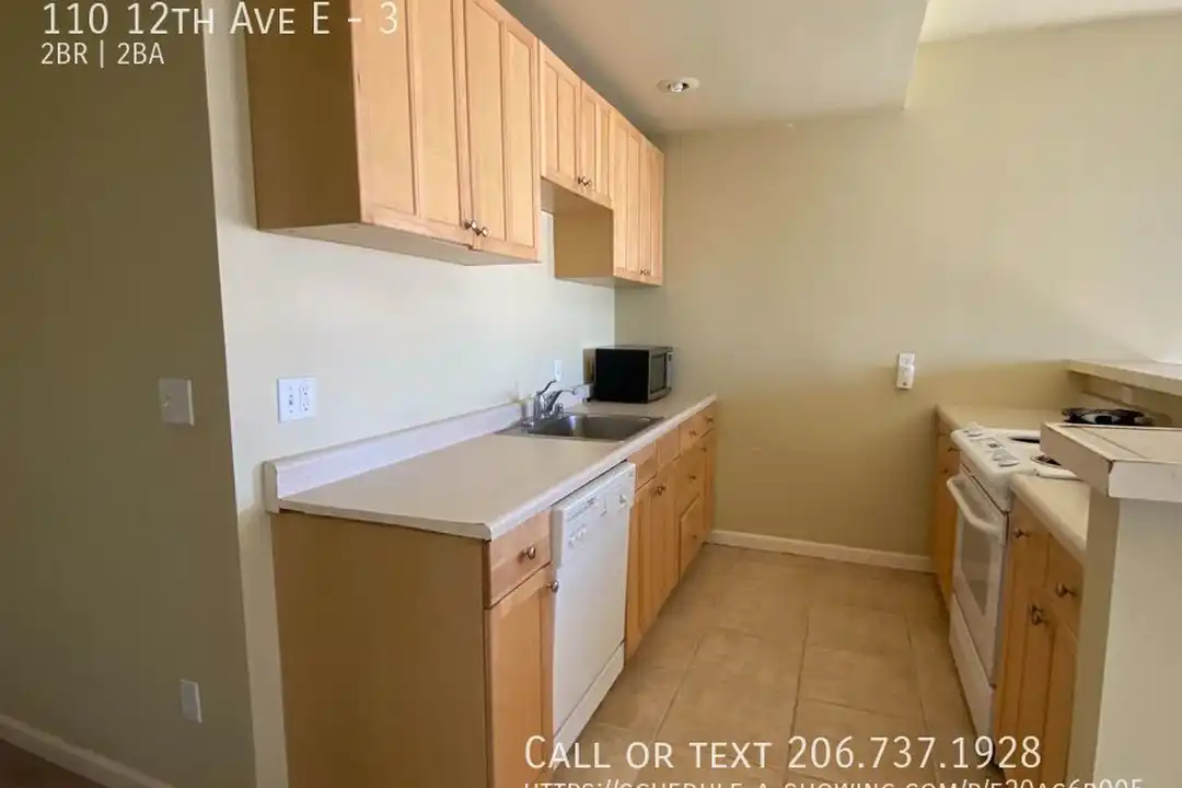 110 12th Ave E - View 2