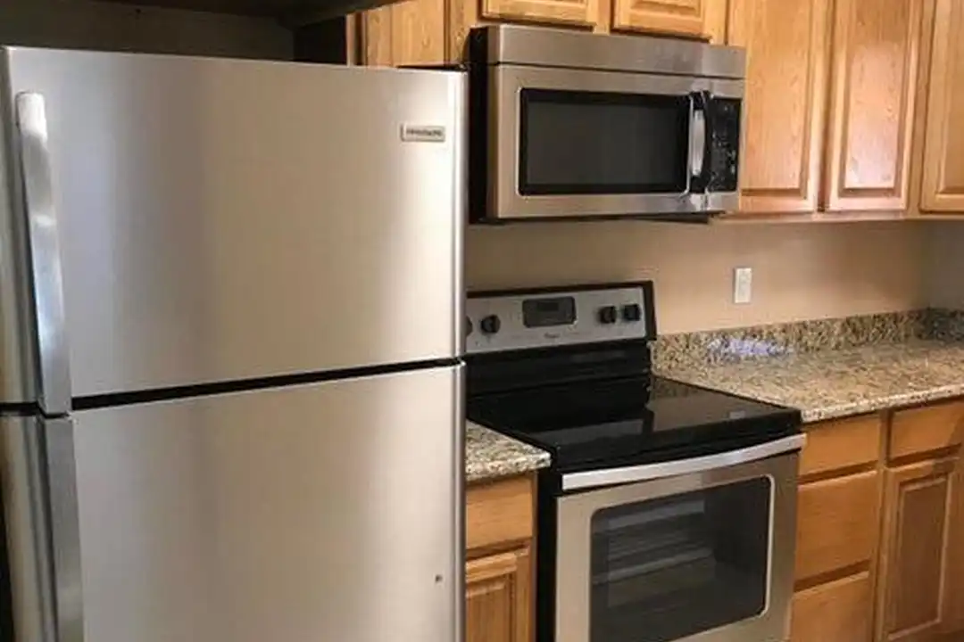 135 Roosevelt Ave unit A - View 6