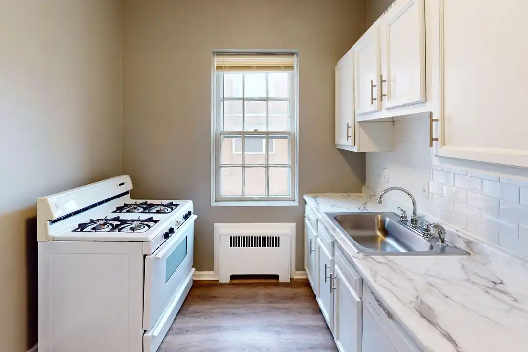 2566 Kemper Rd – photo 1