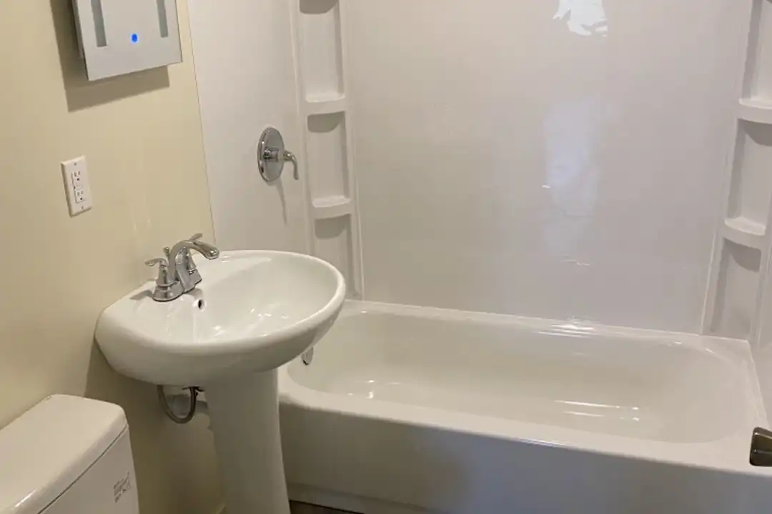 2119 E Forest Dr – photo 1 of 9