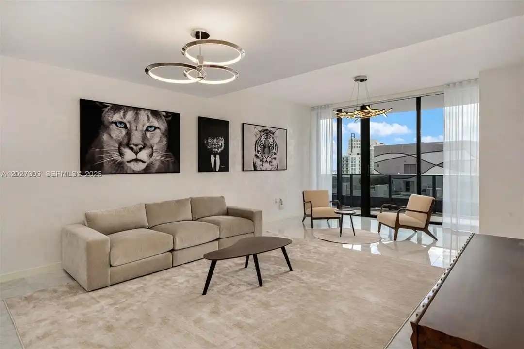 Apartment in Miami - View 4