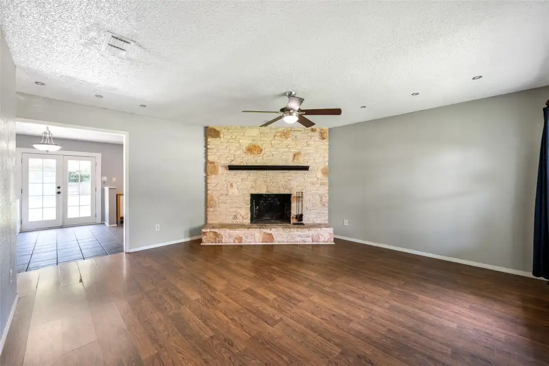 1153 Brookswood Ave - View 2