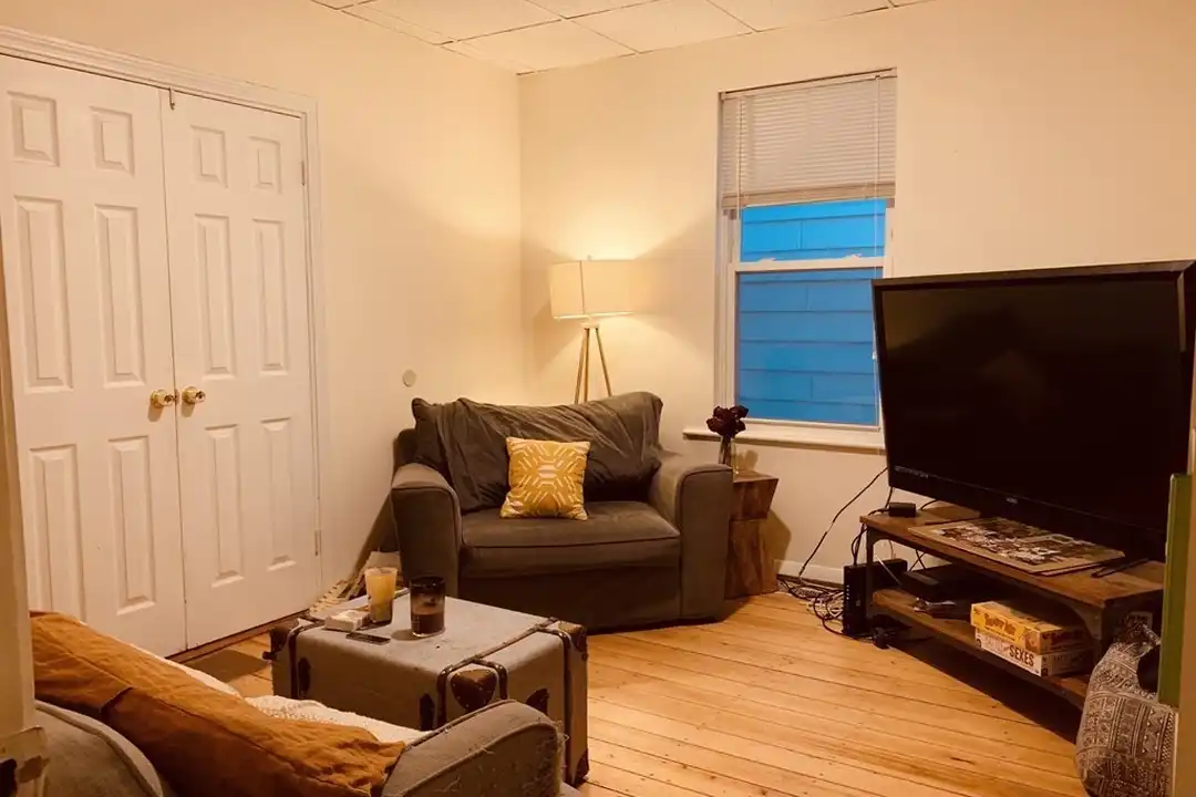 20 Howell St unit 1 - View 4