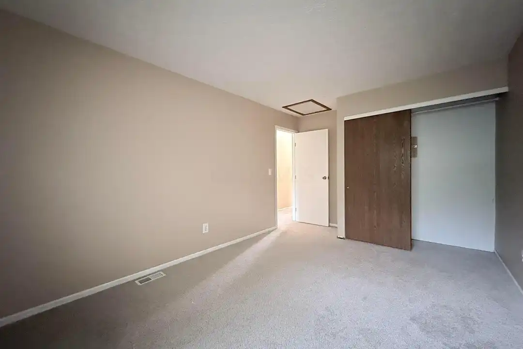 4849 Herndon Dr – photo 1