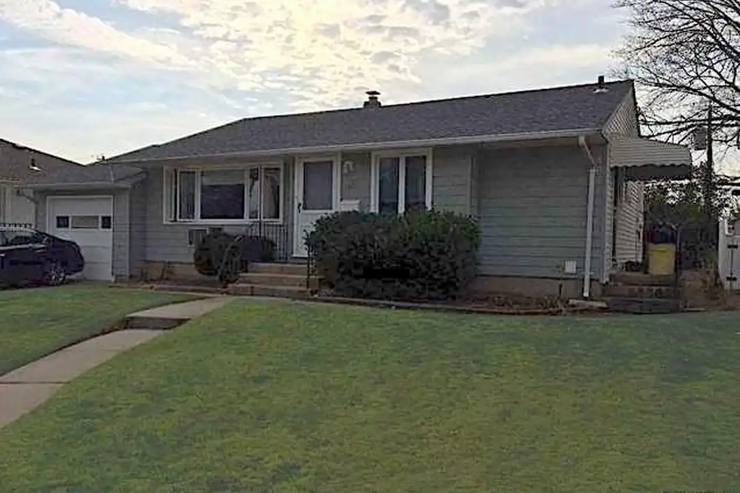 161 Dartmouth Dr