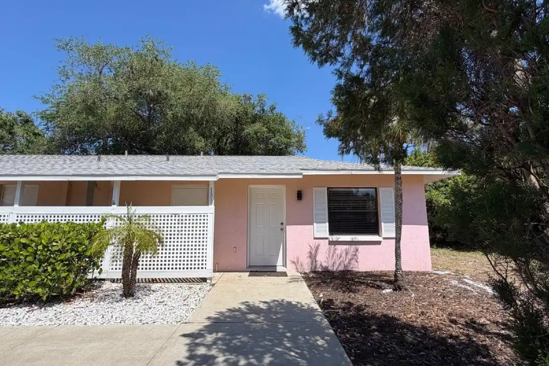181 Old Englewood Rd – photo 1 of 14