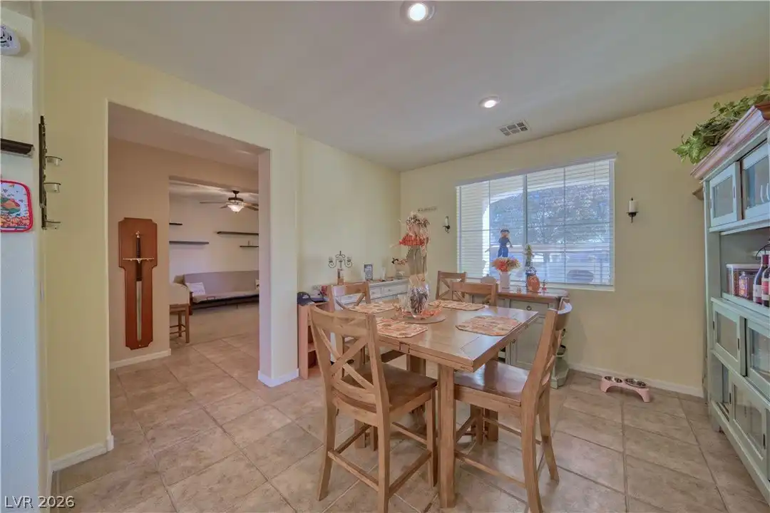 5720 Al Fresco Ave - More