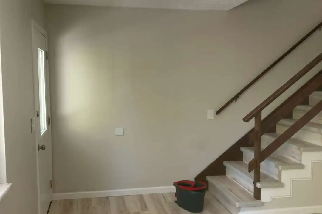 8 Holloway Dr unit B - View 3