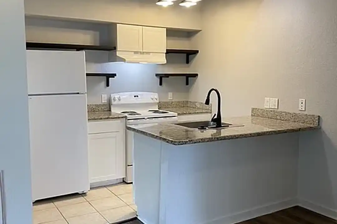 Cottages at Corporate – photo 1