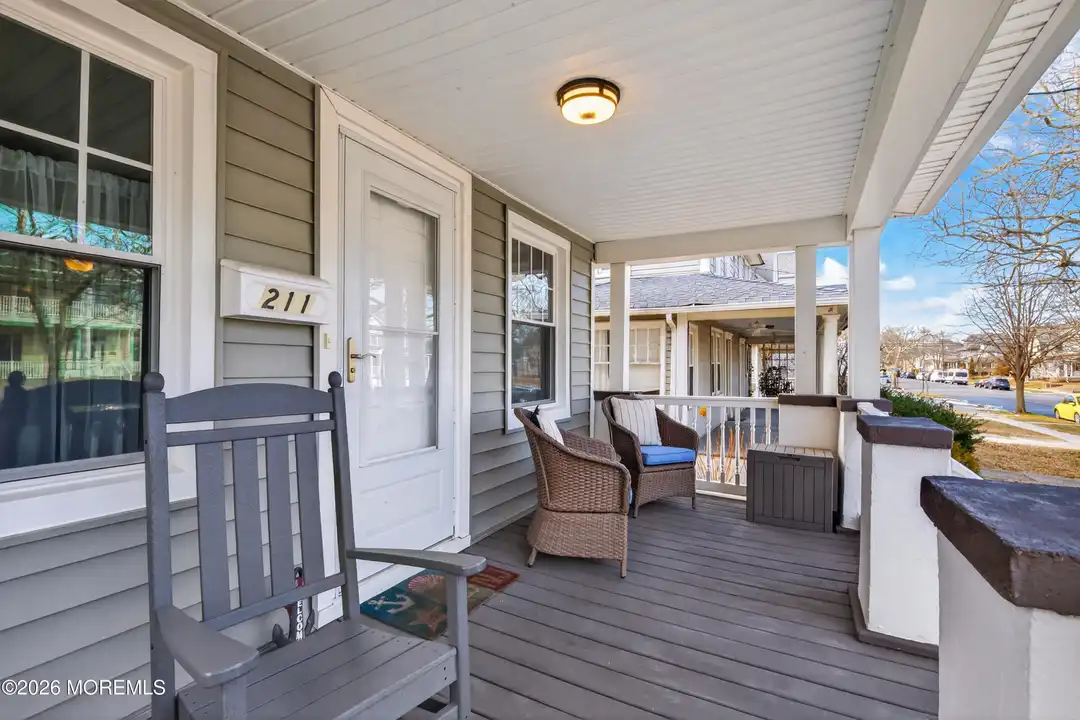 211 Lareine Ave - View 3